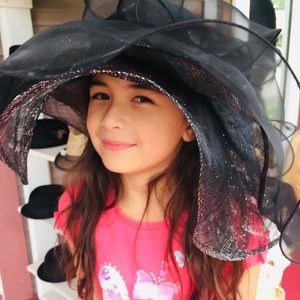 Black gorgeous hat